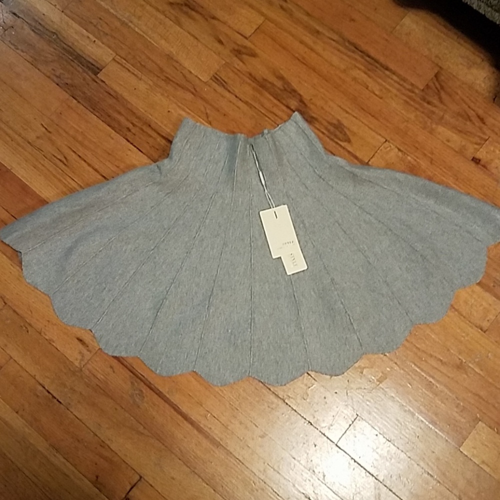 SOLD Fabulous Mini Circle Skirt - Picture 1 of 8